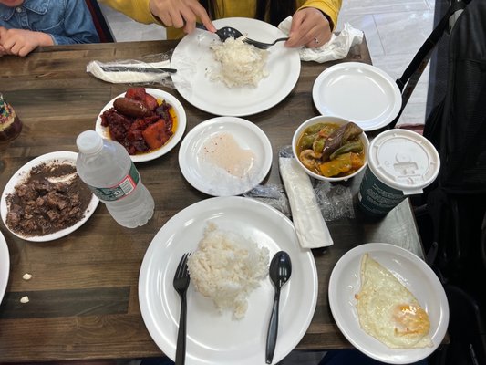 Kapamilya Restaurant and Bakeshop by null