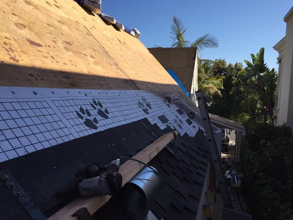 Slide of Harbor Roofing Services