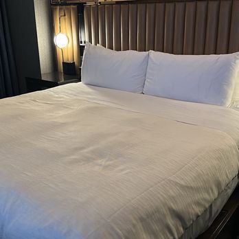 Hotel EMC2, Autograph Collection - Hotels Near Me - Chicago, Illinois