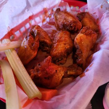 Stadium Club - Medium wings - Sports Bars Near Me - Chandler, Arizona Stadium Club - Medium wings - Sports Bars Near Me - Chandler, Arizona