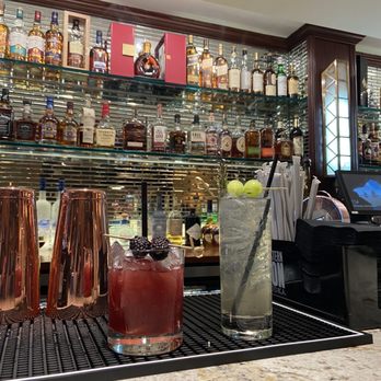 Prime Catch - a bar with a variety of cocktails - Steakhouses Near Me - New York, New York