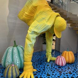 Yayoi Kusama collab x LV