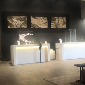 Marriott Phoenix Chandler - Front desk. Rarely manned but well-crafted station - Hotels Near Me - Chandler, Arizona