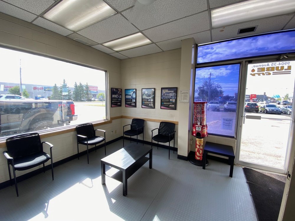 LUBE CITY 990435 Avenue, Edmonton, Alberta, Canada Oil Change