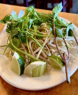 Pho Le by null