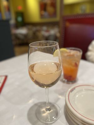 Salut Bar Americain by null