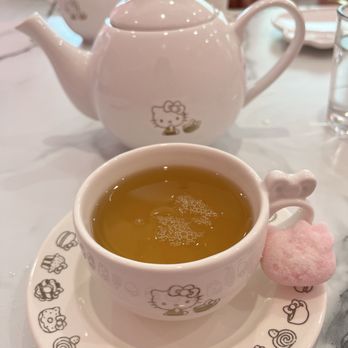 Hello Kitty Cafe - Themed Cafes Near Me - Santa Clara, California
