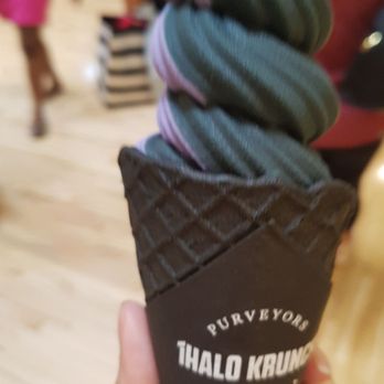 iHalo Krunch - Ube and coconut - Ice Cream & Frozen Yogurt Near Me - Vaughan, Ontario