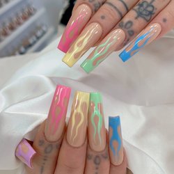 Luv Nails & Spa - Acrylic w designs