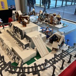Brickdiculous Shop & Gallery - Stuff is being built