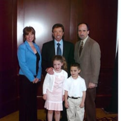 Derderian Academy of Martial Arts - Sensei Raffi & Susan meeting Chuck Norris with 2 lucky DAMA students.