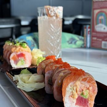 Hikari Hand Roll Bar - Sushi Bars Near Me - Minneapolis, Minnesota