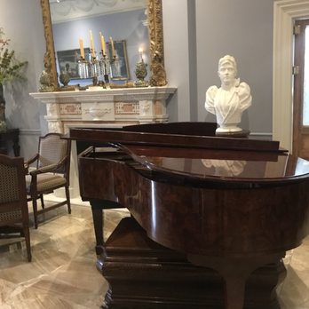 The Carriage House - Wine Bars Near Me - Darrow, Louisiana