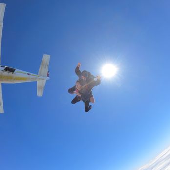 Skydive Hawaii - Skydiving Near Me - Waialua, Hawaii Skydive Hawaii - Skydiving Near Me - Waialua, Hawaii