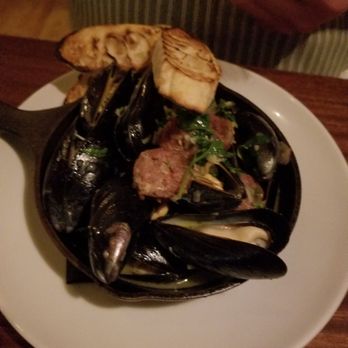 Melzingah Tap House - Mussels & Sausage appetizer - Beer Bar Near Me - Beacon, New York Melzingah Tap House - Mussels & Sausage appetizer - Beer Bar Near Me - Beacon, New York