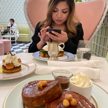 Ladurée - Beverly Hills - Chocolate French Toast - Macarons Near Me - Beverly Hills, California Ladurée - Beverly Hills - Chocolate French Toast - Macarons Near Me - Beverly Hills, California