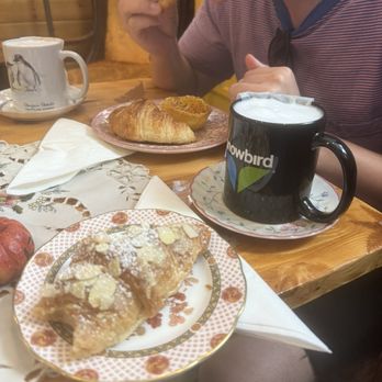 Tea-licious Cafe - Almond croissant, London fog - Coffee & Tea Near Me - Kailua-Kona, Hawaii Tea-licious Cafe - Almond croissant, London fog - Coffee & Tea Near Me - Kailua-Kona, Hawaii