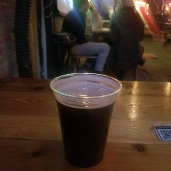 Sheffield's Wine & Beer Garden - Bars Near Me - Chicago, Illinois Sheffield's Wine & Beer Garden - Bars Near Me - Chicago, Illinois