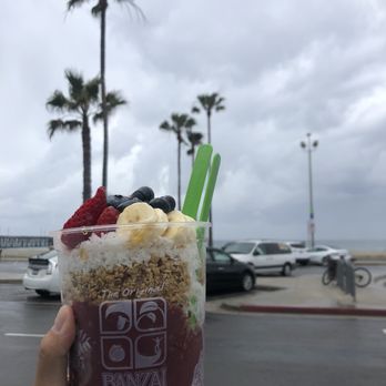Banzai Bowls - Maui Sunrise - Juice Bars & Smoothies Near Me - Newport Beach, California Banzai Bowls - Maui Sunrise - Juice Bars & Smoothies Near Me - Newport Beach, California