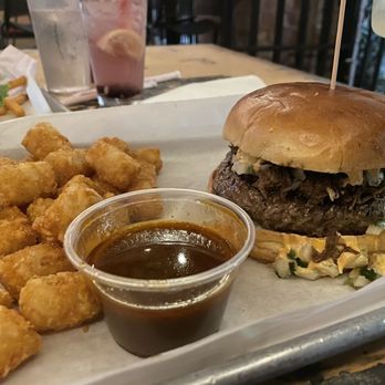 LINDY’S ON 4TH - Updated January 2025 - 551 Photos & 668 Reviews - 500 ...