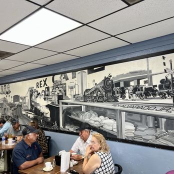 Rex Cafe & Bakery - Mexican Near Me - McAllen, Texas