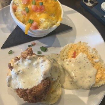 B Matthews Eatery - New American Near Me - Savannah, Georgia