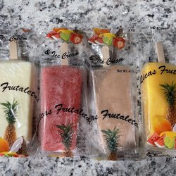Ricas Frutaletas & Ice Cream - Several flavors to choose from! I chose coconut, watermelon, chocolate, and mango @ Ricas.