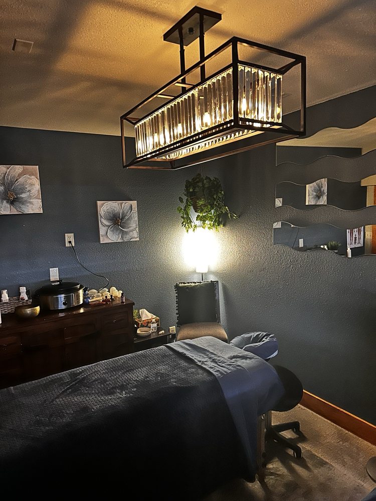 Hands Down Best In Town Therapeutic Massage Logo