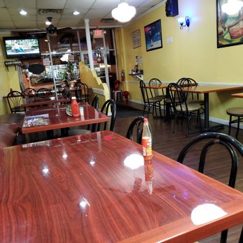 Tafari Tropics Jamaican Restaurant - Dining Area - Caribbean Near Me - Bloomfield, New Jersey