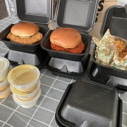 We tried 6 chicken sandwiches