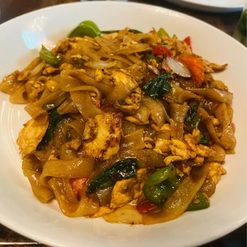 Dahla - Spicy Drunken Noodles - Thai Near Me - New Orleans, Louisiana