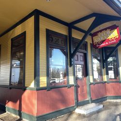 Club Car Cafe - This place has at least three doors!