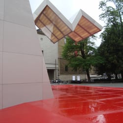 Pavillon 21 Mini opera space