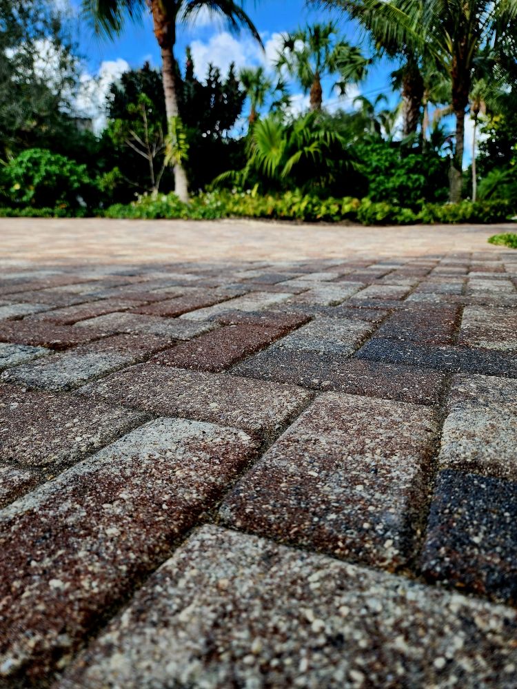 Slide of Titan Exterior Cleaning