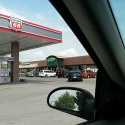 This place is awesome. The machines or pumping gas are really nice. They got squeegees and hand sanitizer out by the pumps.