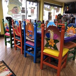 Panchos Tacos - Decor