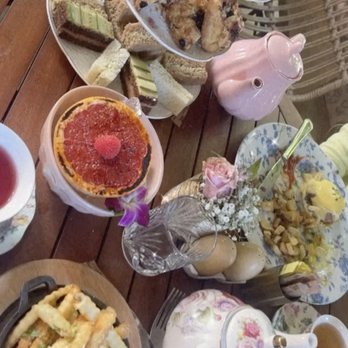Little Hen - Truffle fries, high tea, and grapefruit. - Breakfast & Brunch Near Me - Miami, Florida Little Hen - Truffle fries, high tea, and grapefruit. - Breakfast & Brunch Near Me - Miami, Florida