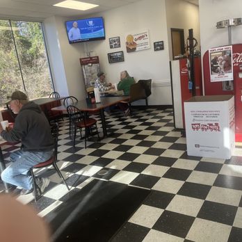 Griffith's Drive-In - Diners Near Me - Griffin, Georgia Griffith's Drive-In - Diners Near Me - Griffin, Georgia