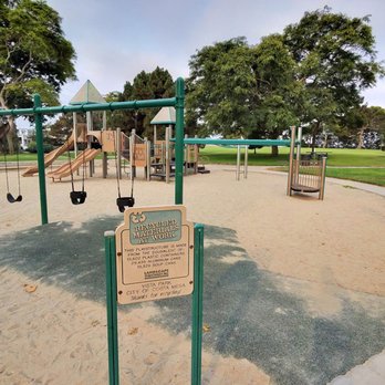 Vista Park - Parks Near Me - Costa Mesa, California Vista Park - Parks Near Me - Costa Mesa, California