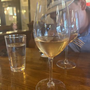 South Kitchen + Bar - Pinot Grigio - Cocktail Bars Near Me - Athens, Georgia