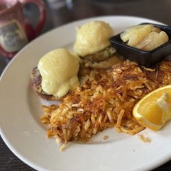 Plantation Cafe and Deli - Crab cake eggs Benedict