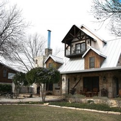 Brickner Guest House - Front of guesthouse in the winter time