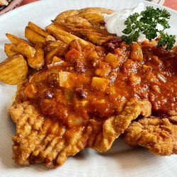 Adler - Schnitzel Gonzales mit Kartoffel Spalten