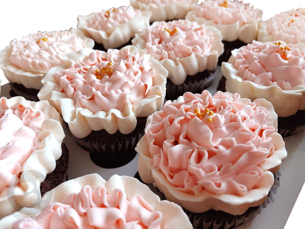 Hey Cake This Custom Cakes and Creations Logo