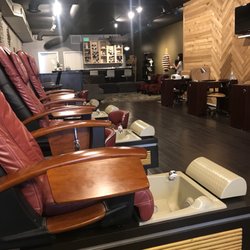 13 Nails & Spa