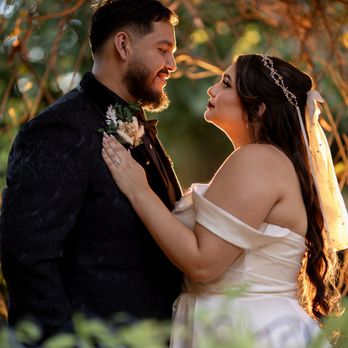ECC Productions - Sunset house at a wedding - Videographers Near Me ECC Productions - Sunset house at a wedding - Videographers Near Me
