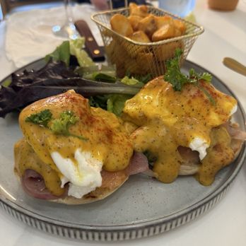 Kinaree Eatery - Benedicts Smoked Salmon $25 - Breakfast & Brunch Near Me - Irvine, California Kinaree Eatery - Benedicts Smoked Salmon $25 - Breakfast & Brunch Near Me - Irvine, California