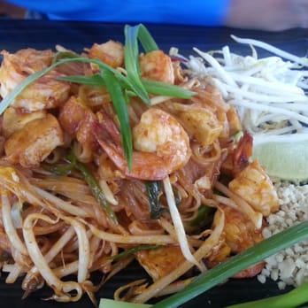 Thai Basil Signature - Pad thai with shrimp and tofu. - Thai Near Me - Phoenix, Arizona