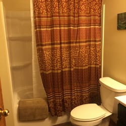 Willowbrook Cabins - Bathoom of Angler