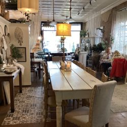 Cafe Moonwater - The cafe